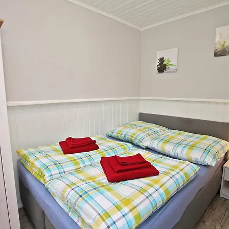 Waren 7010 Apartment *